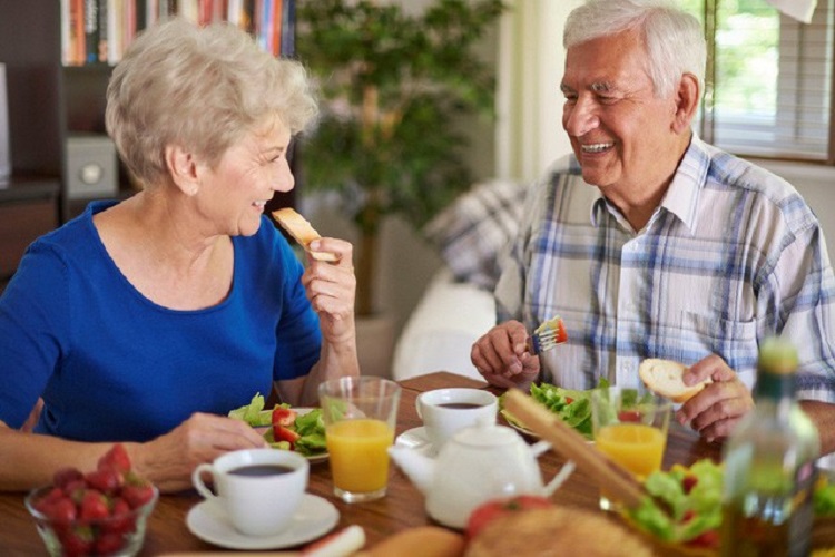 4 nguyên tắc vàng trong ăn uống mà người cao tuổi nên nằm lòng