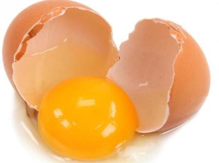 Trứng sống chứa nhiều vi khuẩn