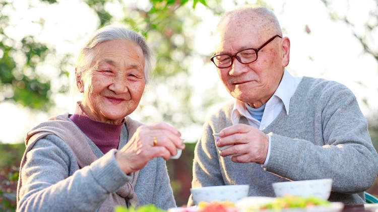 Dinh dưỡng phòng ngừa bệnh tim mạch ở người cao tuổi