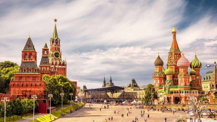 Điện Kremlin - lâu đài cổ tích của Moscow