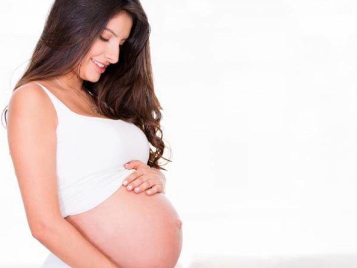 Một số thực phẩm bà bầu cần hạn chế ăn trong quá trình mang thai
