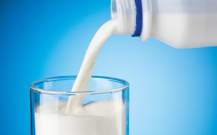 Những điều cần lưu ý khi cho bé sử dụng sữa tươi