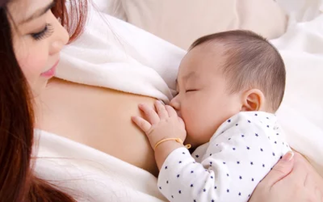 Vai trò của chất béo trong sữa mẹ đối với trẻ sơ sinh